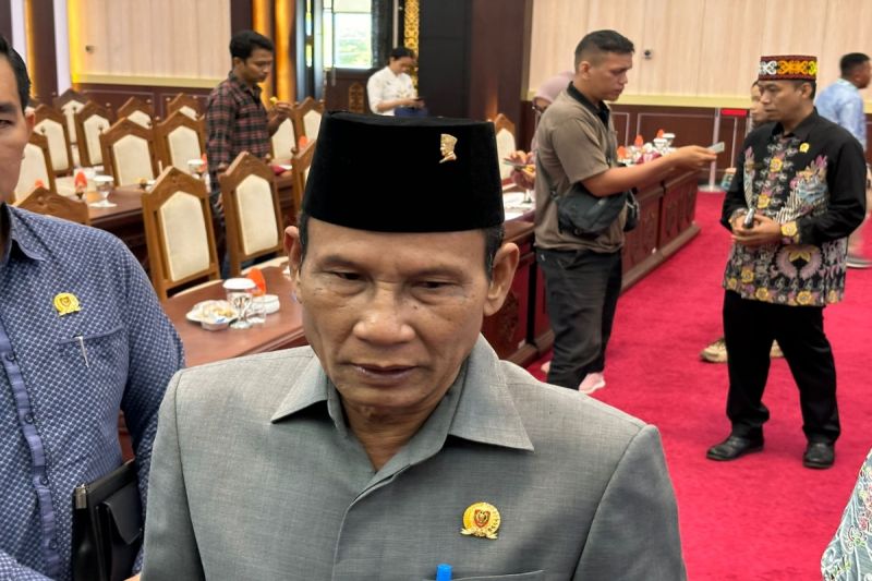 Paripurna Perdana DPRD Kalteng Bahas 5 Raperda Penting